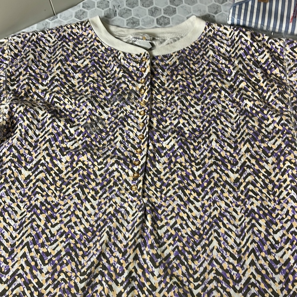 Middlebrook Park Medium Purple Patterned Short Sleeve Half Button Up Top - Picture 4 of 5
